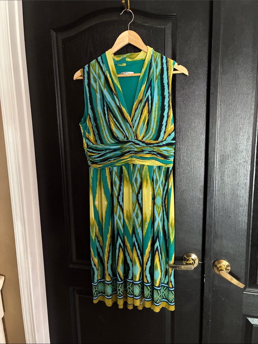 Sandra Darren Sleeveless Teal and Yellow Patterned Midi Dress